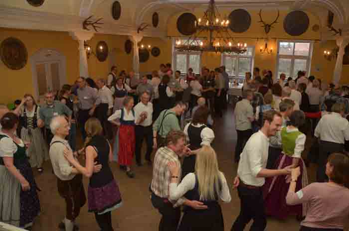 Volkstanz-Aufbauseminar in München Allach